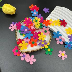 Tissu non tissé en feutre coloré avec cinq pétales, couvre-chef <span class=keywords><strong>fait</strong></span> main bricolage, chapeaux, chaussettes, vêtements, jouets, fournitures de Noël - Product Image 2