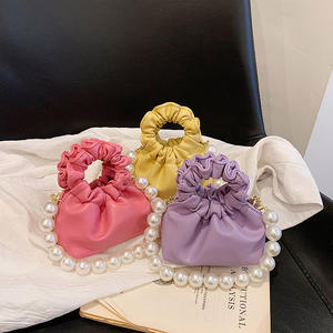 2024韩版珍珠手提包女婴小肩包儿童金属链斜挎包PU皮革公主迷你零钱包 - Product Image 1