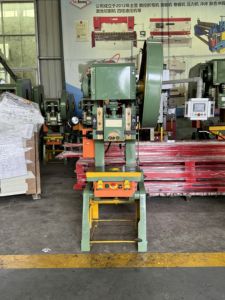 Perforadora de agujeros circulares, perforadora de agujeros, perforadora neumática Circular, dispositivo de perforación neumática de 16T, perforadora de agujeros redondos para bolsas de plástico - Product Image 2