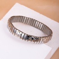 Nouveau bracelet en acier inoxydable à motif croix color block, style religieux rétro simple, vente en gros de bijoux