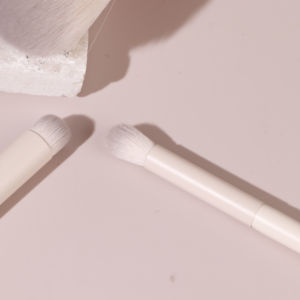 Juego de 8 Brochas de Maquillaje Profesionales YRX de Alta Calidad con Mango de Madera y Pelo Sintético, Logotipo Personalizado, Venta al Por Mayor - Product Image 5