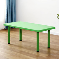 Table et chaise modernes en plastique durable pour enfants, articles scolaires colorés pour la maternelle, vente en gros