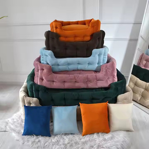 Lit pour chien luxueux en velours capitonné, confortable et personnalisé, avec coussin amovible en mousse moulée carrée - Product Image 1