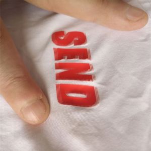 Étiquettes thermocollantes en silicone à haute élasticité avec logo à grand motif personnalisé, prix d'usine, pour T-shirt - Product Image 2