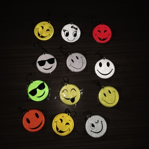 Hình dạng tùy chỉnh khả năng hiển thị cao pvc vòng phản quang keychain phản xạ <span class=keywords><strong>keyring</strong></span> cho túi trang trí - Product Image 3