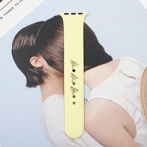 Bracelet de montre flocon de neige en Silicone, fleur de miel, diamant, ornement, clous métalliques pour <span class=keywords><strong>Apple</strong></span> <span class=keywords><strong>Watch</strong></span>, accessoires - Product Image 4