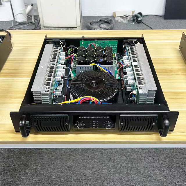 Class H 2*800W Power Amplifier, with Excellent Sound Quality, Suitable for Outdoor Stage Use.