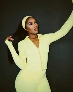 Tute da Ginnastica da <span class=keywords><strong>Donna</strong></span> Primavera 2025 con Logo Personalizzato Completi da Allenamento Fitness Jogger 2 Pezzi Giacca da Yoga e Pantaloni a Zampa <span class=keywords><strong>Abbigliamento</strong></span> Femminile - Product Image 4