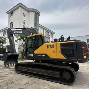 Vente Flash : Excavatrice sur Chenilles Volvo EC220 d'Occasion, 22 Tonnes, Modèle Original Volvo EC220D, Faible Nombre d'Heures de Fonctionnement, Bon État - Product Image 1