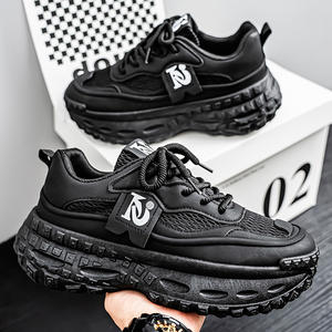 Fabricante al por mayor malla transpirable zapatos neumático suela gruesa altura aumento zapatos hombres zapatillas Casuales - Product Image 3