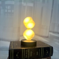 Lampe LED modulaire en forme de dés StackGlow à base de résine |   Lampe de nuit empilable DIY |   Lampe d'Ambiance Magnétique Créative Alimentée par USB Personnalisable