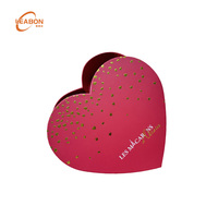 Kotak Kertas Kaku Bentuk Hati Berlapis Emas dengan Logo Kustom Grosir untuk Kemasan Hadiah Valentine, Pernikahan, Bunga Mawar, Cokelat, dan Permen