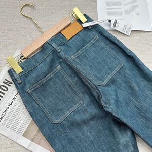 [มีสินค้าในสต็อก] กางเกงยีนส์เอวสูงทรงสลิมฟิตขาบานแบบครอป ผ้าเดนิมโอคายามะจากญี่ปุ่น รุ่นใหม่ ล้างสีด้วยกรดแมงกานีสสูง - Product Image 4