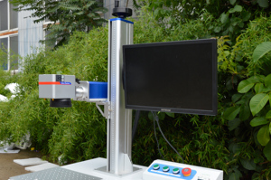 Machine de marquage et de gravure laser fibre 3D couleur 20W 30W 50W pour métal avec module rotatif - Product Image 6
