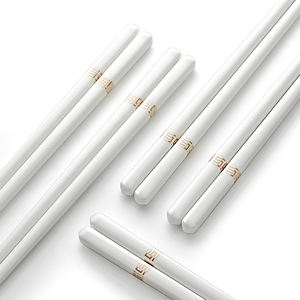 Palillos de cerámica premium para bodas, palillos de sushi de porcelana con caja de regalo. - Product Image 1