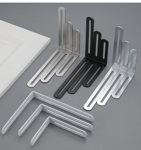 Soporte Angular Ajustable Ranurado de 90 Grados de Acero Inoxidable Negro en Forma de L para Conexión de Muebles, Gabinetes y Estantes - Product Image 4