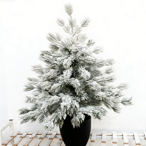 Sapin de Noël artificiel floqué de haute qualité, <span class=keywords><strong>personnalisé</strong></span>, écologique, en pot de petite taille, multicolore, à piles - Product Image 1