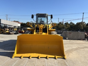 Chargeur frontal WA380-6 Komatsu d'occasion au meilleur prix Chargeur hydraulique de 3 tonnes en parfait état Modèle 2023 avec pompe à moteur WA incluse - Product Image 4