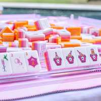 SW Lussuoso Mahjong Americano Moderno in Acrilico Inciso a 4 Strati, Collezione per Feste di Natale e Compleanno