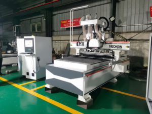 Machine à découper le bois avec lames verticales et horizontales, routeur de découpe pour la fabrication d'armoires, intelligent CN, 15 ans d'expérience du fabricant - Product Image 4