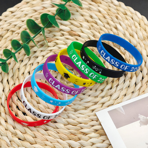 Bracelets en silicone confortables de classe 2026 Bracelets en caoutchouc réutilisables élégants pour la classe d'événements de remise des diplômes Logo personnalisé - Product Image 3