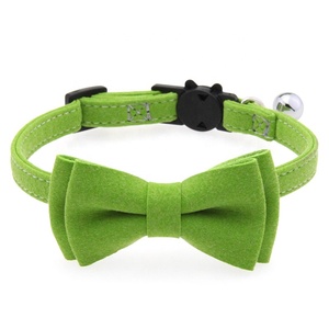 <span class=keywords><strong>Collare</strong></span> per Gatti Regolabile con Fiocco, <span class=keywords><strong>Collare</strong></span> con Campanello in Morbido Velluto Colorato Stile Macaron, Fibbia in Poliestere - Product Image 4