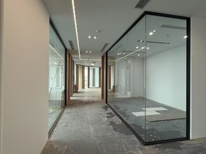 <span class=keywords><strong>Cloison</strong></span> en verre sans cadre Diviseur de bureau Mur de verre <span class=keywords><strong>amovible</strong></span> Simple vitrage Diviseur d'espace de bureau moderne Verre contemporain - Product Image 3