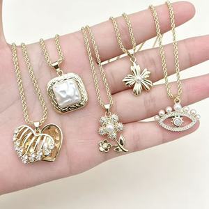 Collares de Cadena de Cuerda Chapados en Oro de 18K al por Mayor con Colgante de Corazón de Zirconia, Cuadrado y Perla de Concha, Joyería de Moda para Mujer - Product Image 2