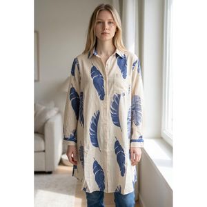 Camisa Larga de Viscosa para Mujer Talla Grande con Estampado de Plumas Azules 100 cm, Ropa Hecha en Turquía, Moda Modesta al por Mayor - Product Image 3