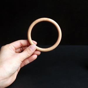 Pulsera de madera de durazno, amuleto protector para mujer, regalo de madera vieja pura para uso en la oficina - Product Image 1