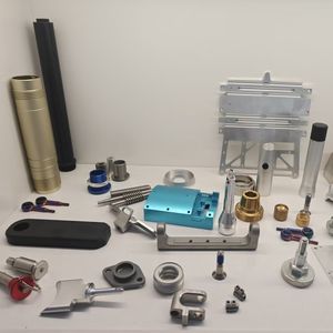 Manguito Protector de Eje Hueco con Ranura para Llave, de Acero Inoxidable/Aluminio, Torneado CNC de Alta Precisión y Electroerosión por Hilo - Product Image 1