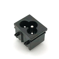 Enchufe de Corriente Alterna Black Jack de 3 Pines, Conector de Alimentación
