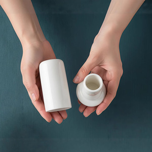 Porta Palillos de Cerámica Blanca Octogonal con Tapa de 4x7.5cm para Vajilla de Hotel y Restaurante - Product Image 3