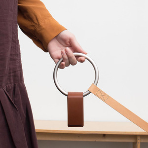 Correa de Perro de Metal Simple y Lujosa Personalizada, Correa de Mano de Primera Calidad, Cuerda Suave de Moda, Collar de Cuero <span class=keywords><strong>PU</strong></span> Impermeable para Exteriores - Product Image 1