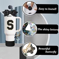 Kit d'accessoires pour gobelet de 40 oz : Ensemble de décoration de tasse, nœud à paillettes, patch lettre initiale, breloque pour tasse, base en silicone, décoration de couvercle (tasse non incluse)