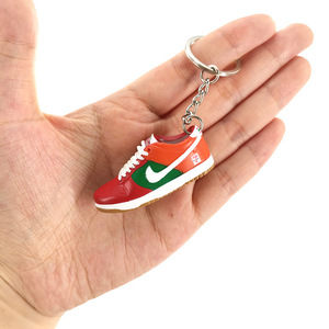 Porte-clés pendentif figurine 3D creuse en forme de chaussure, mini-chaussures pour boîtes mystères de diffusion en direct - Product Image 3
