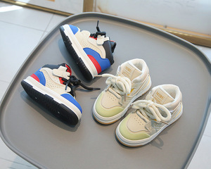 Scarpe da ginnastica per bambini nuove scarpe da basket Casual da bambino scarpe <span class=keywords><strong>alte</strong></span> <span class=keywords><strong>bianche</strong></span> con suola morbida scarpe da bambino - Product Image 2