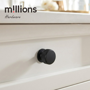 Modern Lüks Altın Mat Siyah Alüminyum Tırtıllı Dolap Kulpları Çekmece Çekmeceleri Mobilya Kulpları Mutfak Dolabı için - Product Image 1