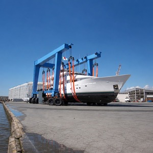 Lève-bateaux marin grande capacité 15 tonnes 30 tonnes pour opérations de mise à l'eau de bateaux pontons avec capacité de travail de A3 à A7 - Product Image 5