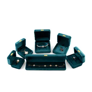 Yiwu fornitori produttori cinesi piccola quantità di ordine vendita al dettaglio di lusso portatile squisito doppio anello gioielli scatola di velluto di lusso