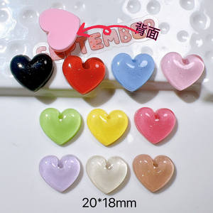 Breloques en résine en forme de cœur peintes à la main, écologiques, avec motif sculpté, style Kawaii, pour la décoration - Product Image 2