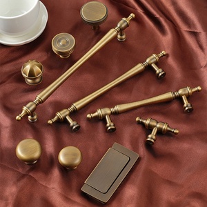 Hot Sale Hardware All Brass European <strong>Style</strong> Strip Shape Wardrobe Cabinet Door <strong>Antique</strong> Bronze Single Hole Handle Vintage <strong>Drawer</strong> - Product Image 3