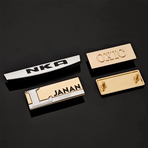 Etiquetas Metálicas en Relieve para Ropa, Forma Rectangular, Color Dorado, Etiquetas Personalizadas con Logotipo de Marca para Accesorios de Vestir - Product Image 3