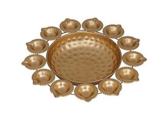 Forme de Lotus en métal décoratif traditionnel Urli Diya composé de laiton pour fleurs flottantes beau bol décoratif Diwali Diya - Product Image 2