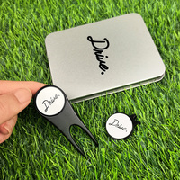 Outil de réparation de divots de golf magnétique en fer durable personnalisé en usine, marqueur de balle à clipser sur chapeau, ensemble cadeau promotionnel en métal noir personnalisé, coffret cadeau