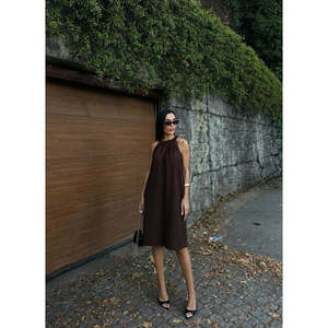 DEFILE Robe midi tissée à col licou pour femme - Élégante robe noire sans manches pour l'été, idéale pour les cocktails et les soirées, coupe trapèze pour femmes - Product Image 3