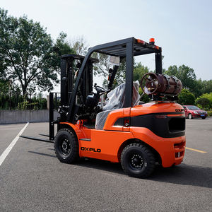 Montacargas Neumático de 3.8 Toneladas con Neumáticos de Goma para Todo Terreno, Ideal para Trabajos en Astilleros y Agrícolas - Product Image 2