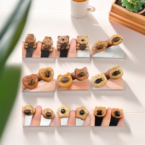 Cuentas de madera de durazno con forma de grano de café de 20-25 mm para hacer pulseras y adornos de madera DIY - Product Image 2