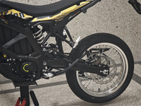Nouvelle Moto Électrique Tout-Terrain Surron Ultra Bee 24,5 kW 24500W Supermoto 2026