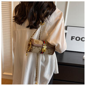 Estilo de lápiz de color de contraste de cuero de lona con letras bordadas Diseño de bolso para axilas Bolso de hombro de lujo para mujer - Product Image 4